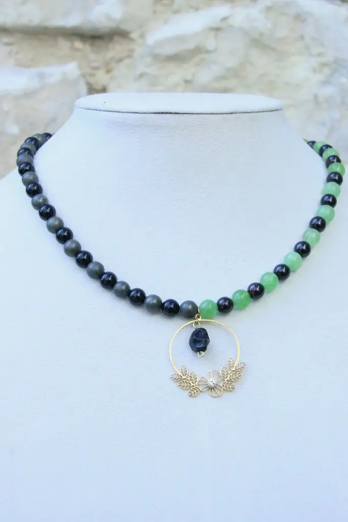 les-moires-du-temps-collier-entre-deux-monde-doré.webp