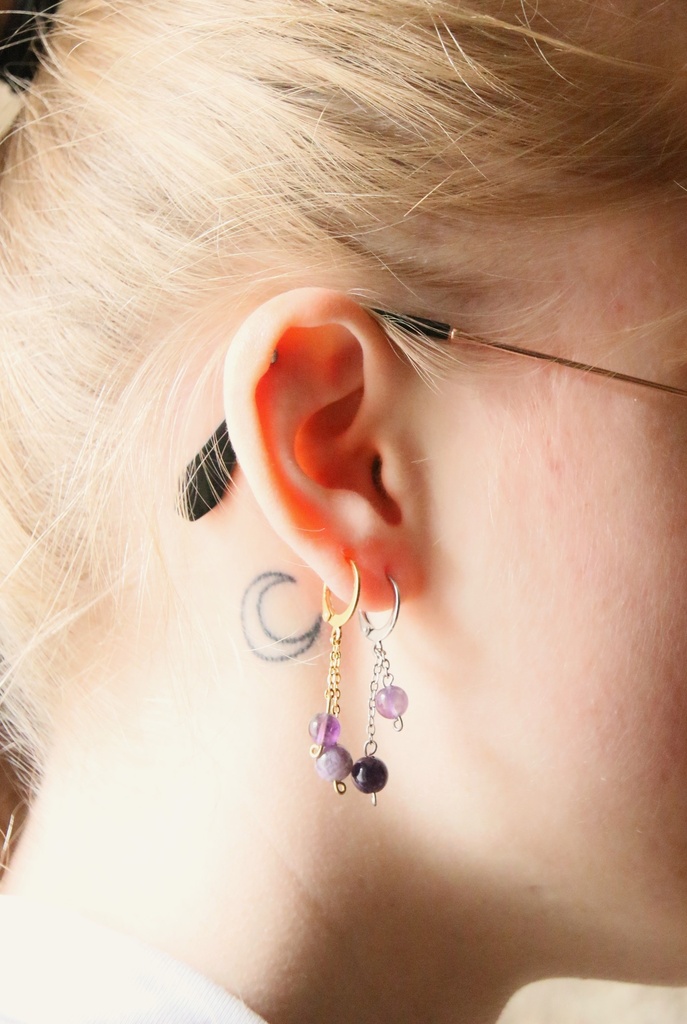 Boucle d'oreille courte- Améthyste (Doré)