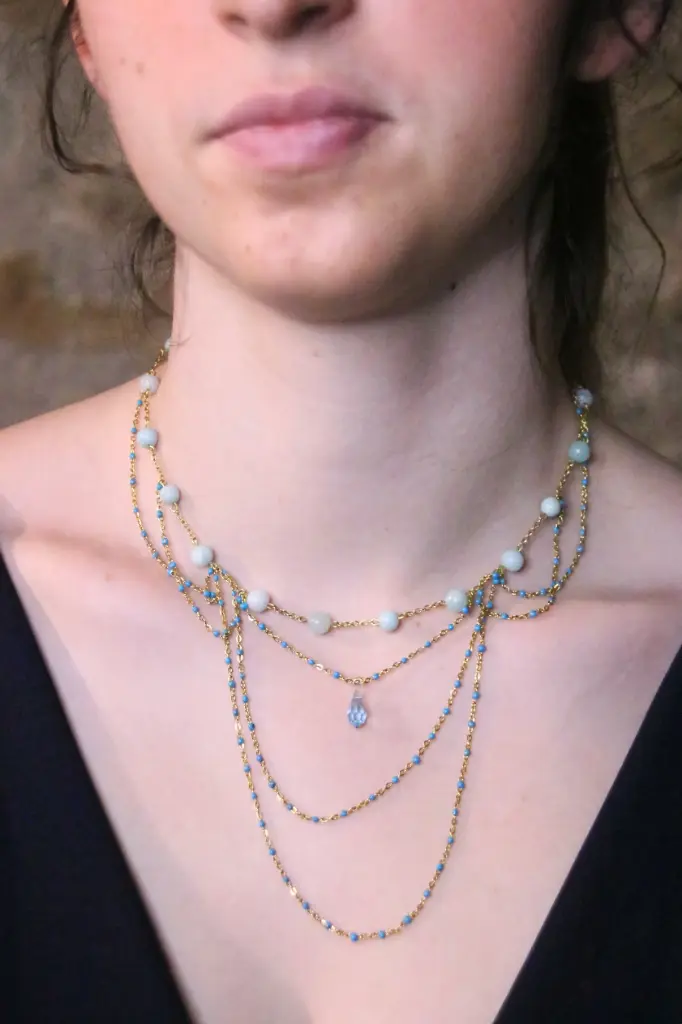 Collier mi-long- Borée