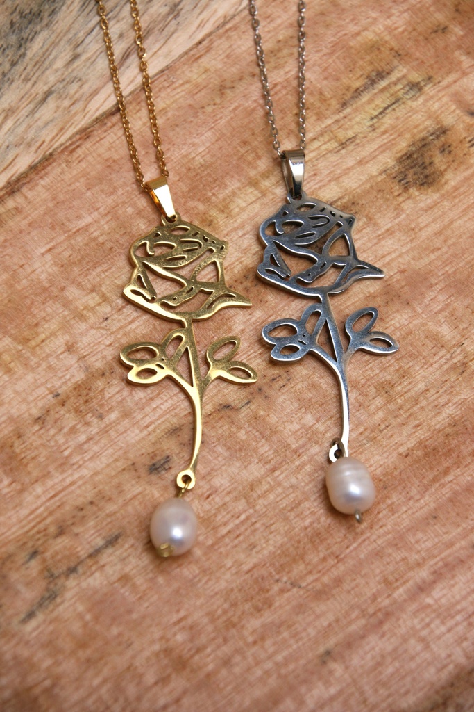 Collier mi long- Perle et Rose- Juin